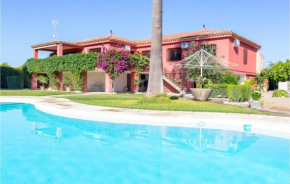 Amazing home in Morón de la Frontera w/ WiFi, Outdoor swimming pool and 5 Bedrooms Mairena Del Alcor